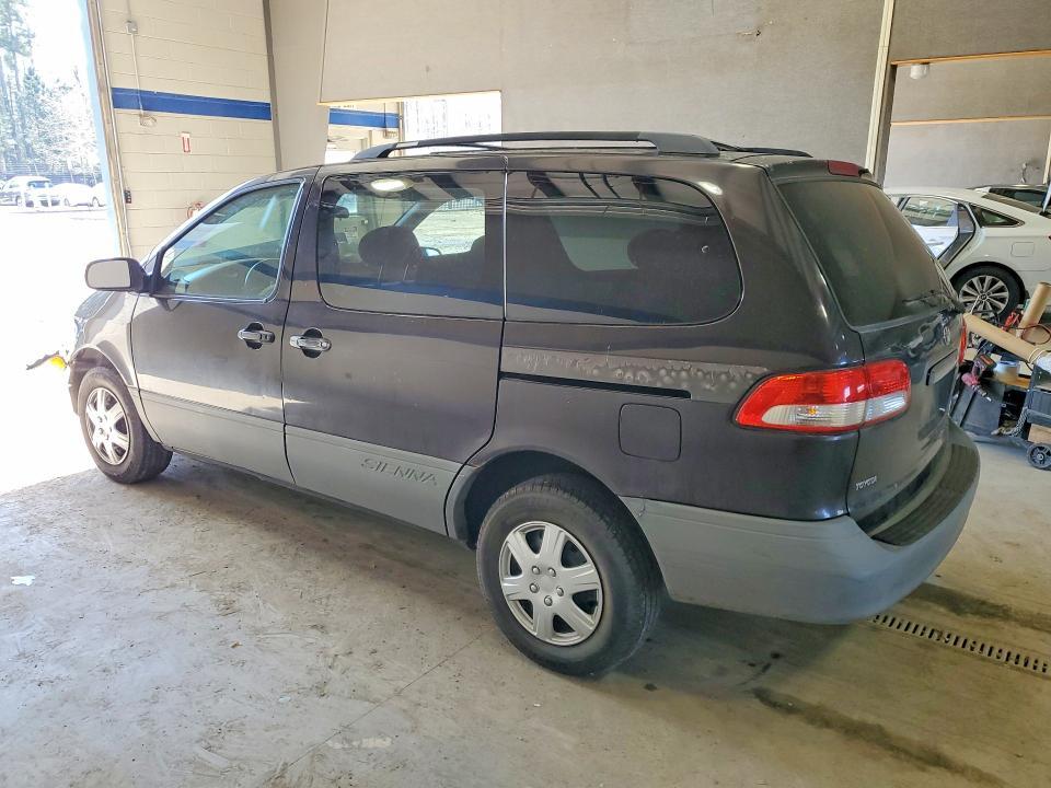 2001 Toyota Sienna le
