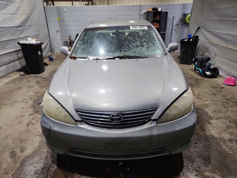 2006 Toyota Camry le