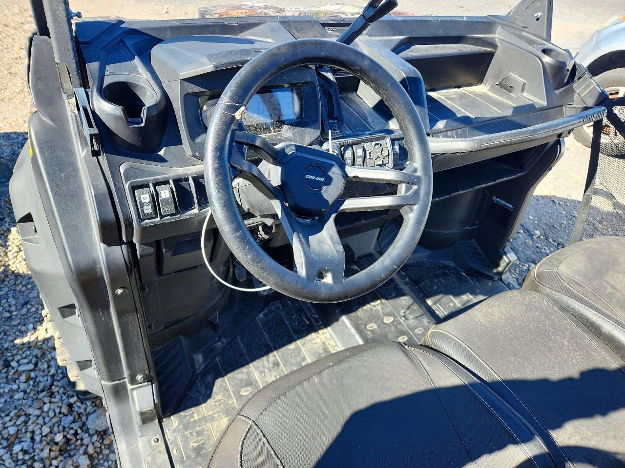 2024 Can-Am Defender X MR HD10