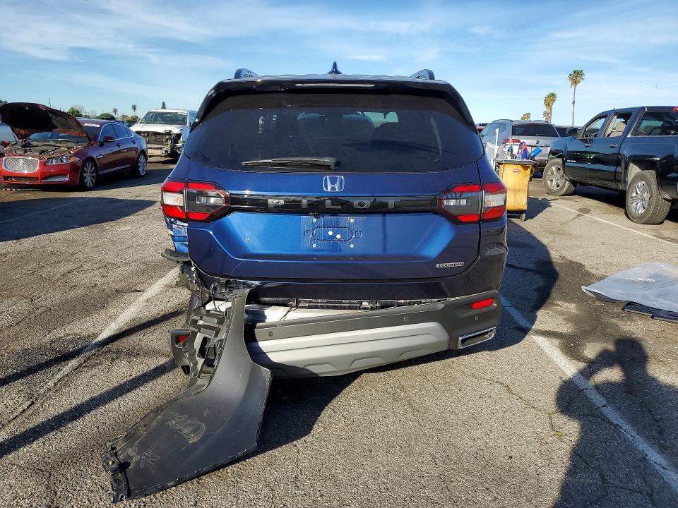 2025 Honda Pilot Touring