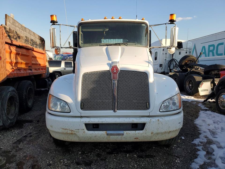 2017 Kenworth Construction T370