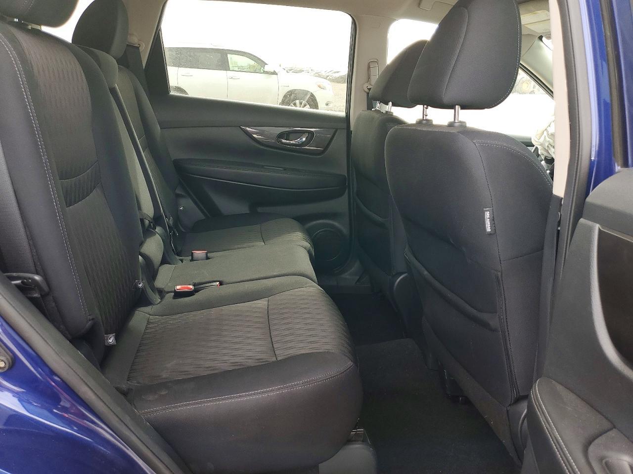 2018 Nissan Rogue sv
