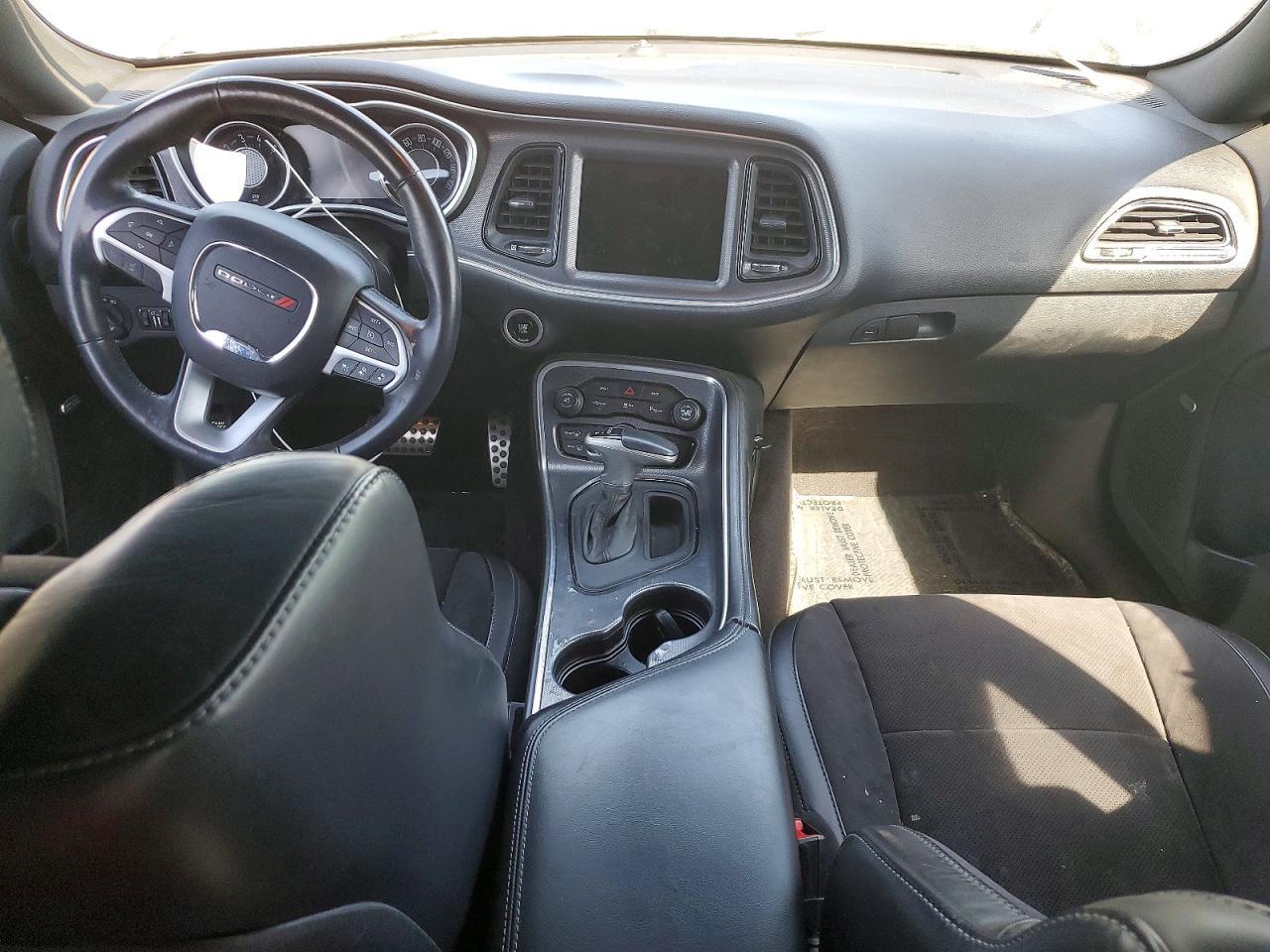 2015 Dodge Challenger sxt Plus