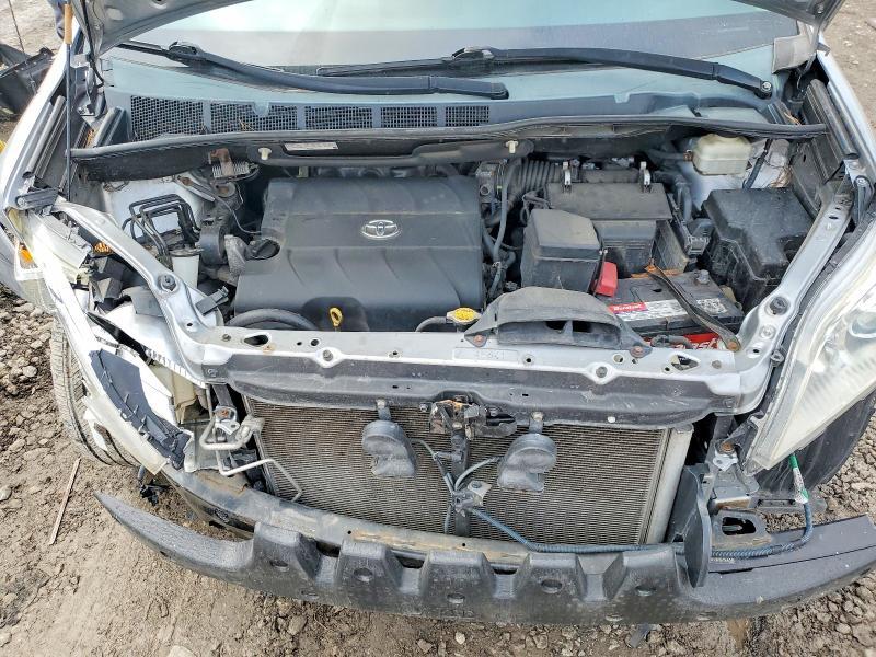 2013 Toyota Sienna LE