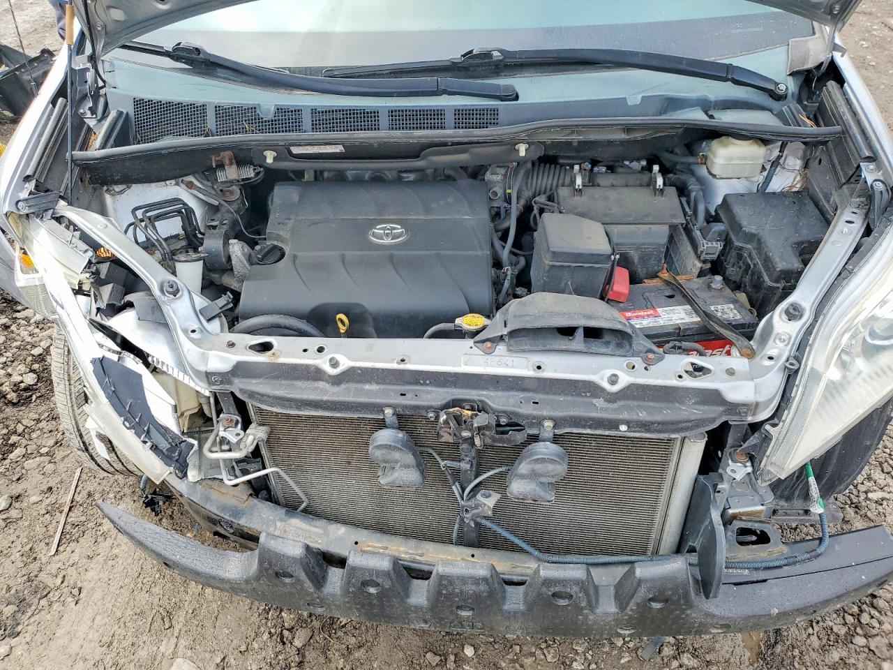 2013 Toyota Sienna LE