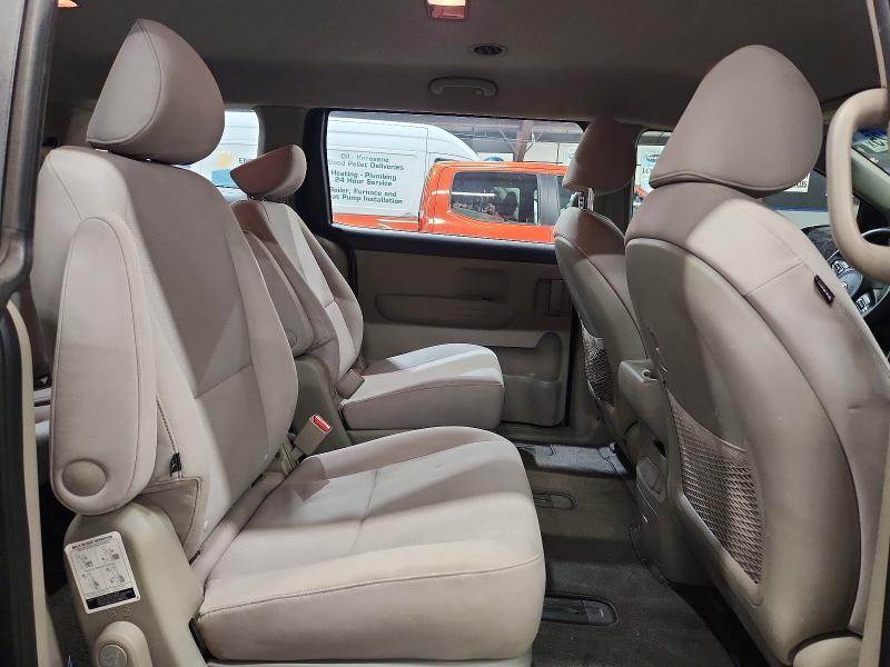 2016 KIA Sedona l