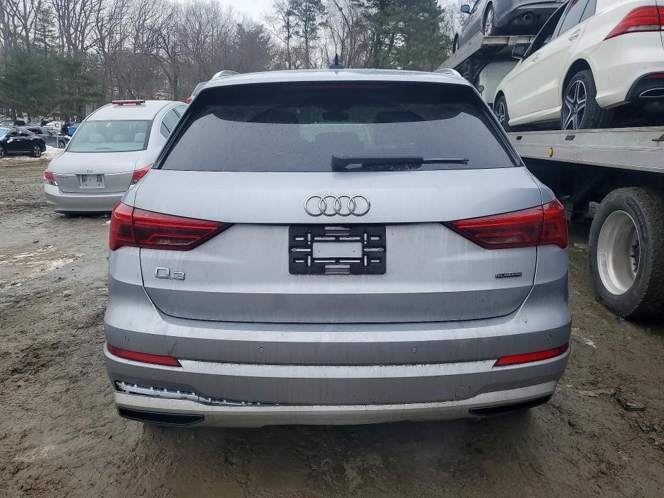 2022 Audi Q3 Premium 40