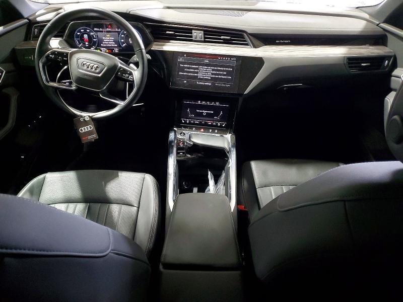 2022 Audi E-tron Premium Plus