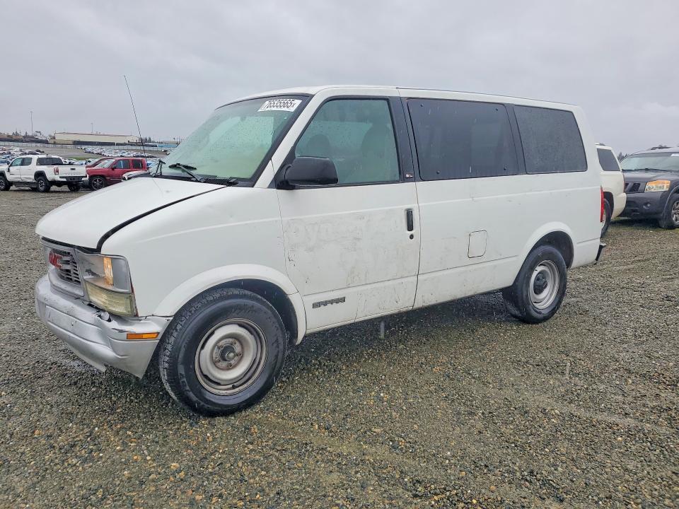 2000 GMC Safari XT