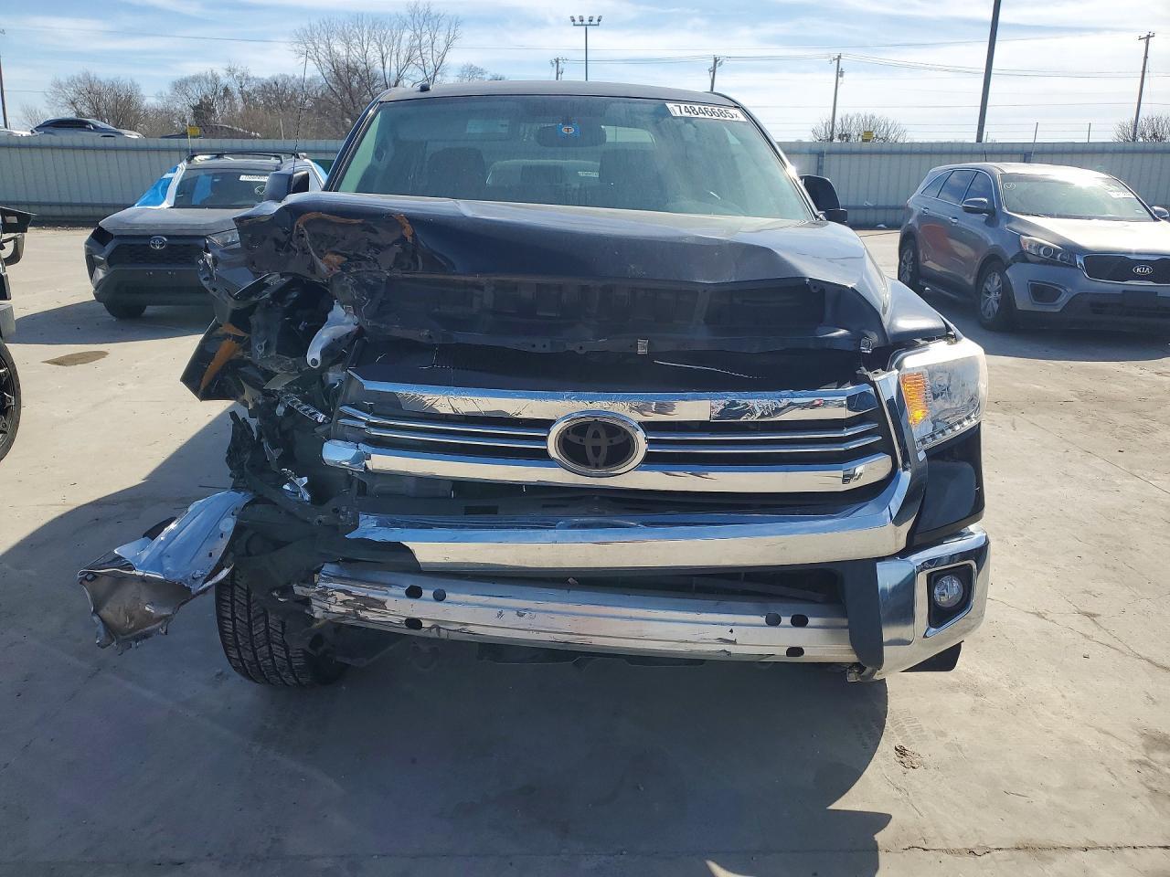 2016 Toyota Tundra SR5