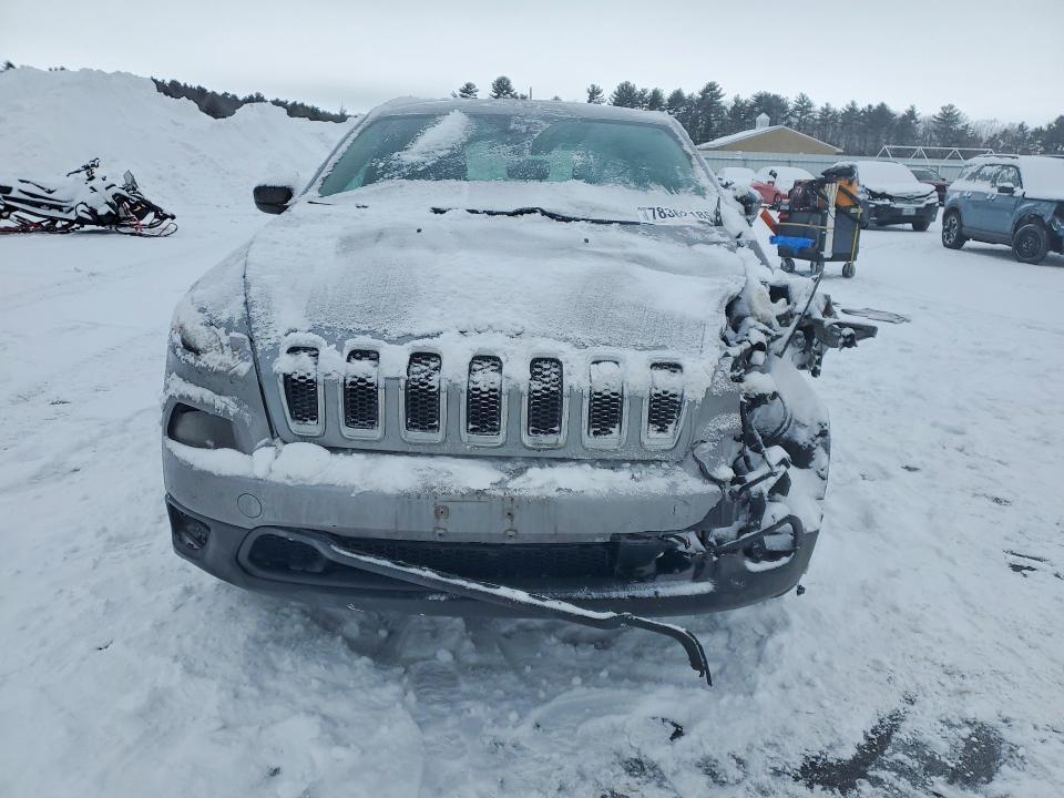 2015 Jeep Cherokee Sport