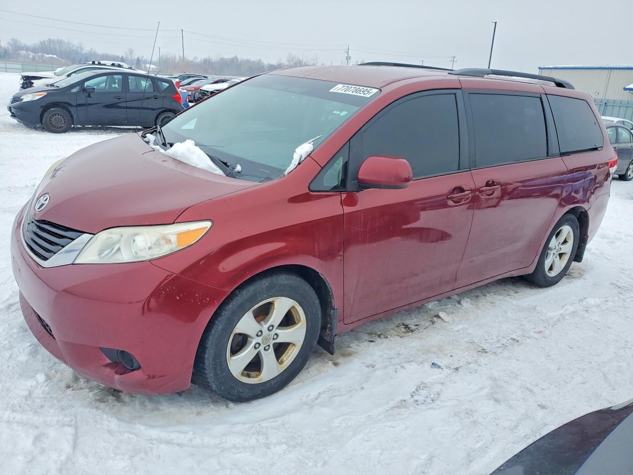 2012 Toyota Sienna le