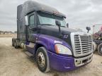 2013 Freigliner 2013 Freightliner Cascadia Semi Truck