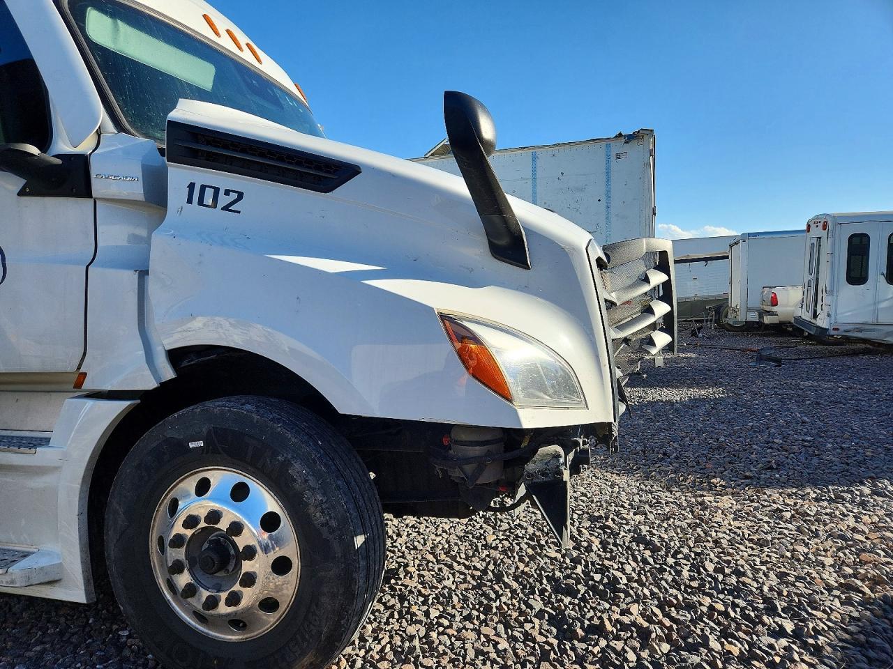 2020 Freigliner 2020 Freightliner Cascadia 126 Semi Truck