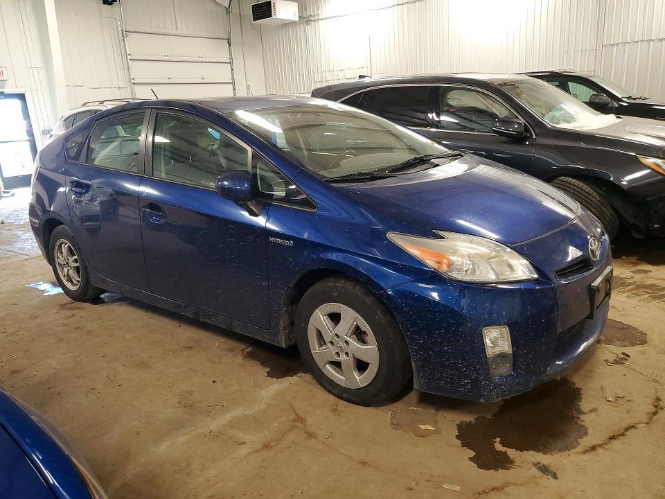 2010 Toyota Prius iii