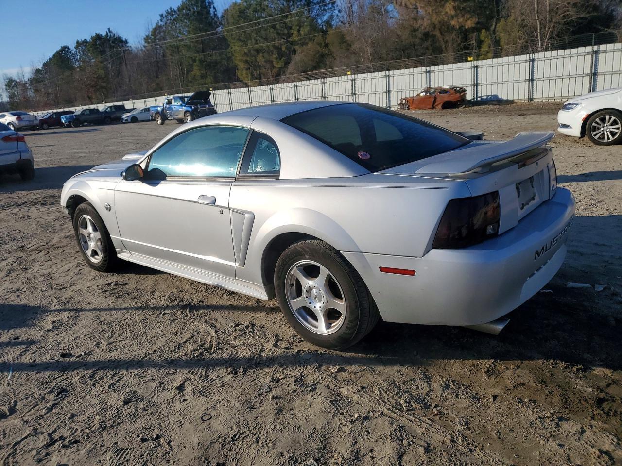 2004 Ford Mustang