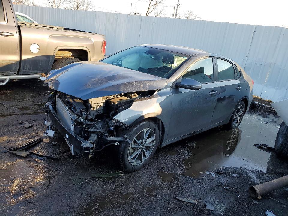 2023 KIA Forte lx