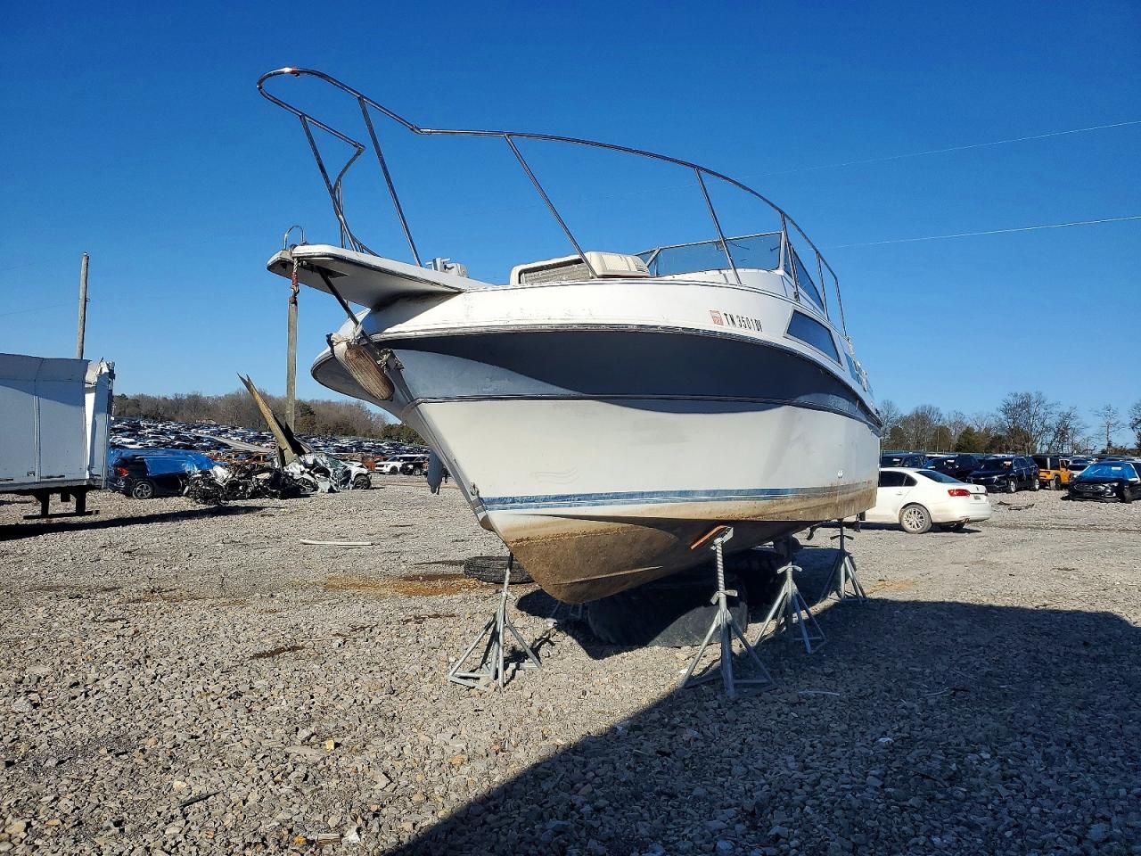 1989 Carver Yachts Boat