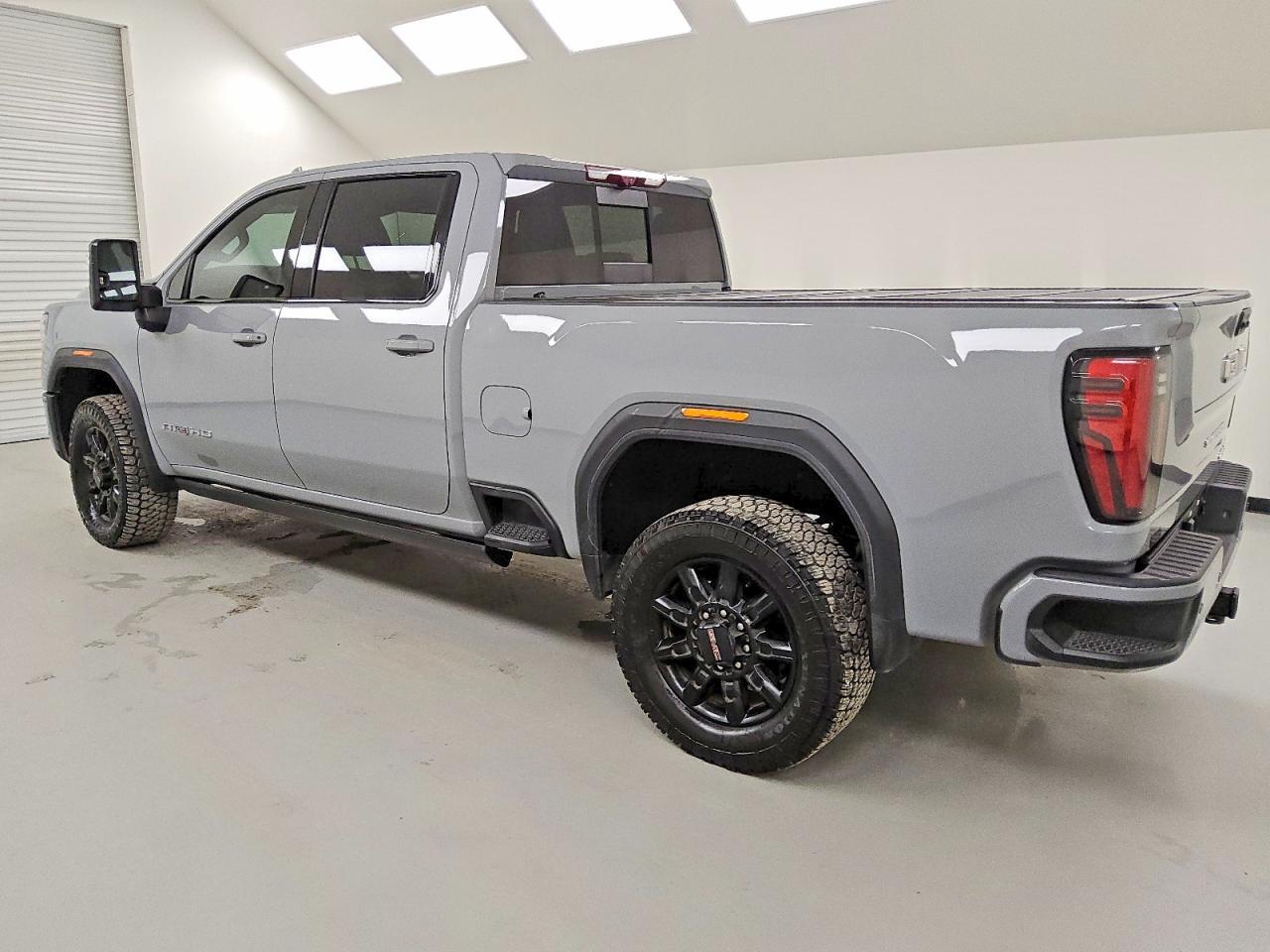 2025 GMC Sierra K2500 AT4