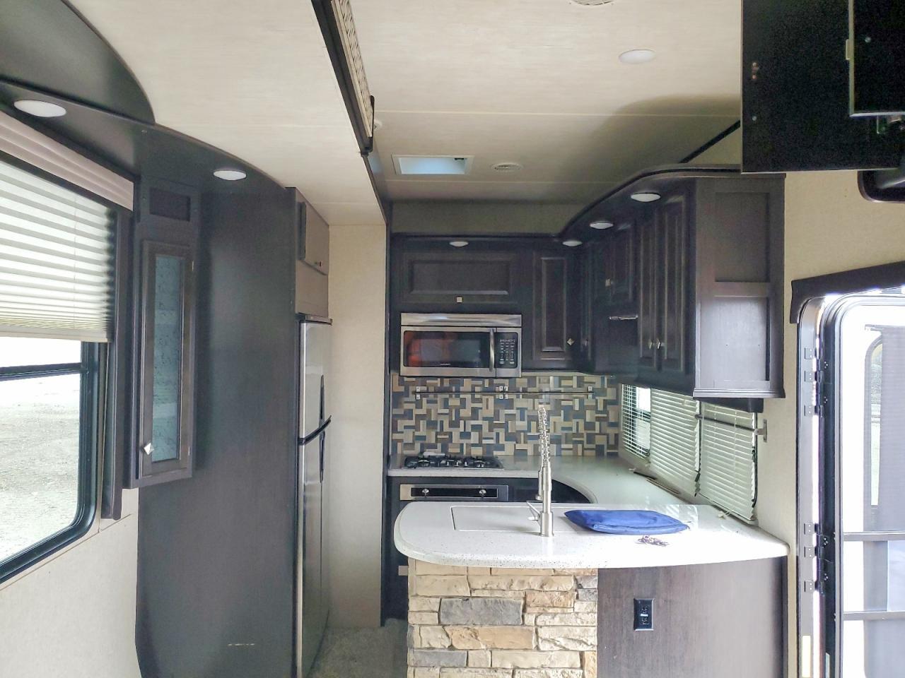 2017 Heartland Road Warrior Camper
