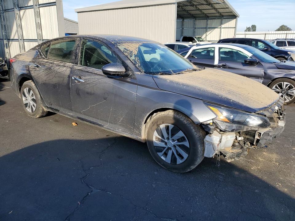 2022 Nissan Altima 2.5 s