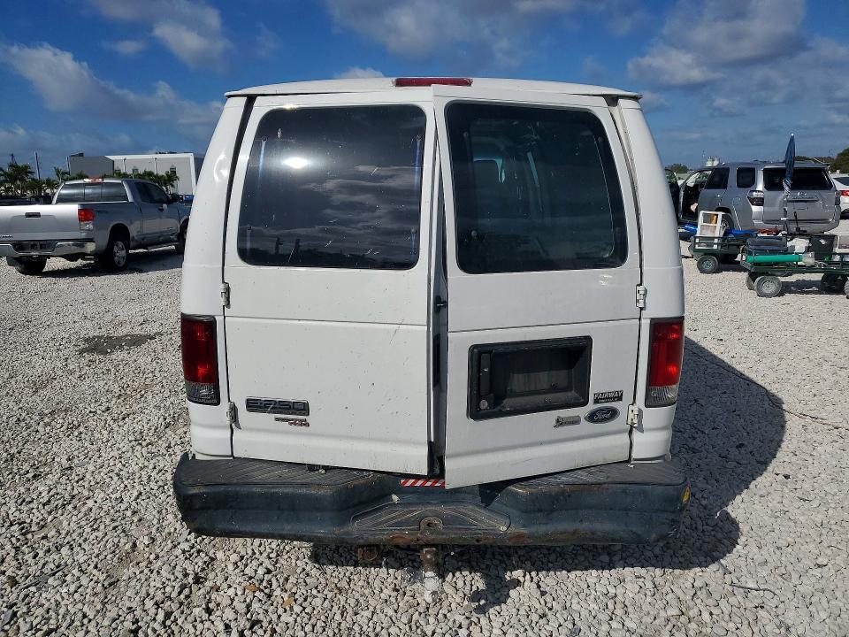 2011 Ford E250 Utility / Service Van