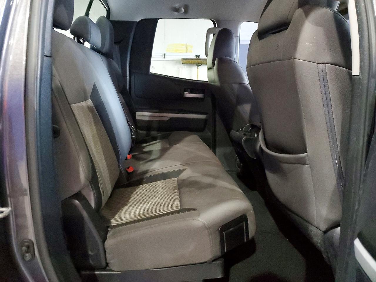 2016 Toyota Tundra Double Cab SR