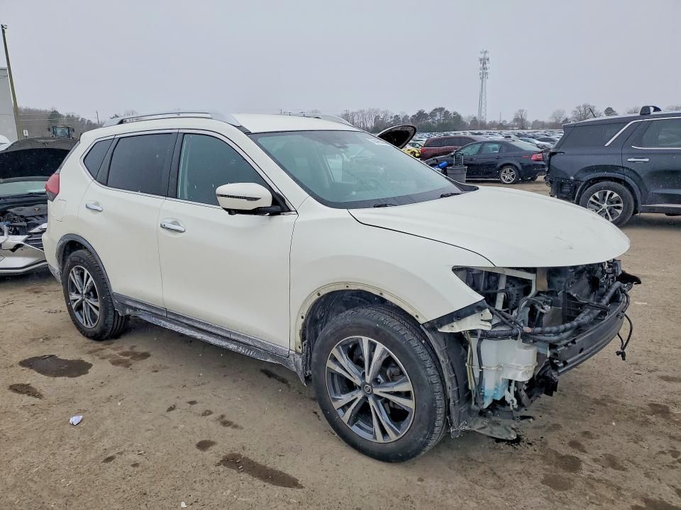 2020 Nissan Rogue sv