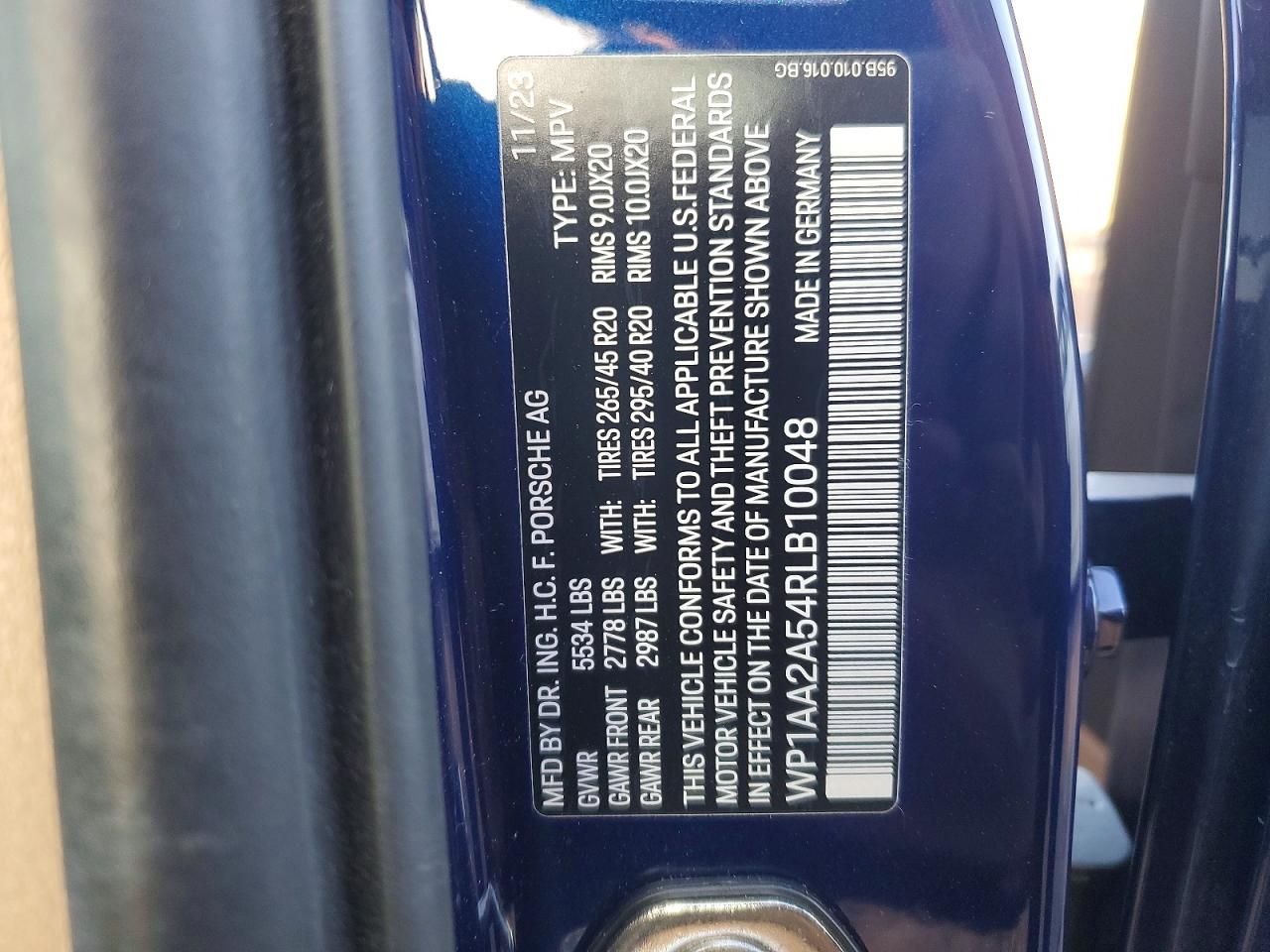 2024 Porsche Macan Base