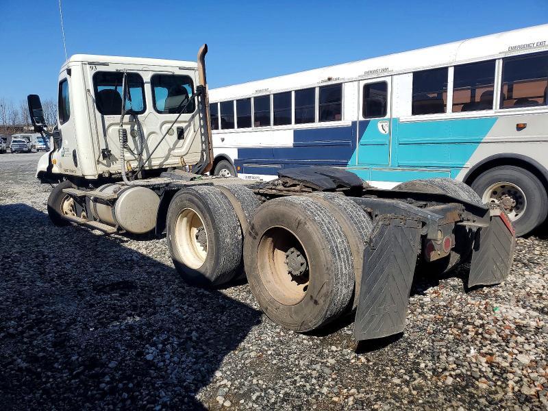 2014 Frht Cascadia 125