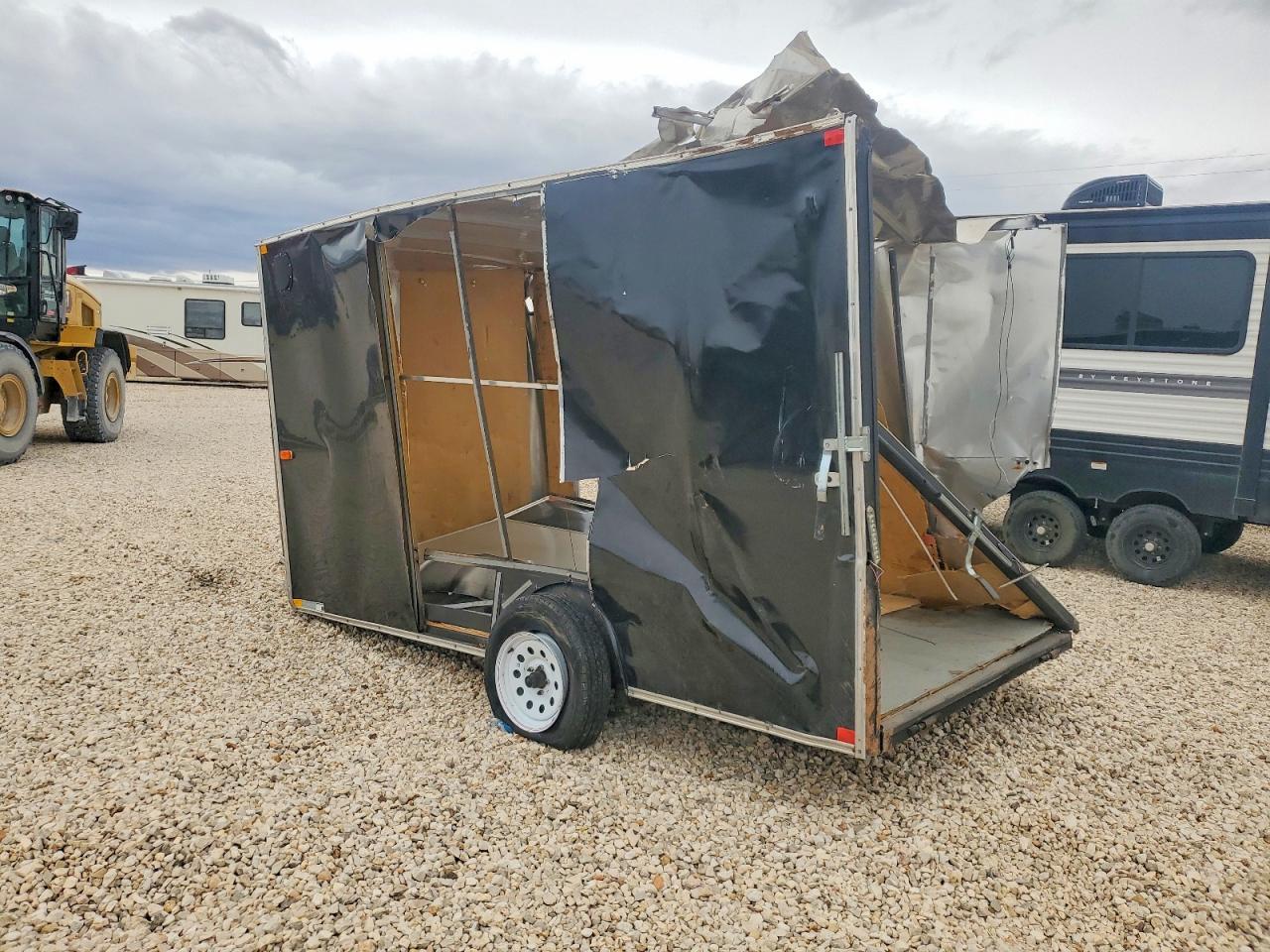2013 H And H 2013 H&H FD-306 Enclosed Cargo Trailer