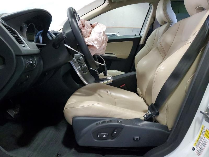 2017 Volvo Xc60 T5 Dynamic