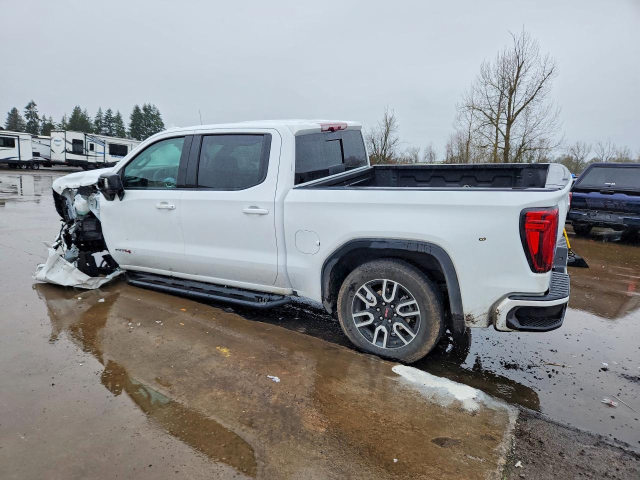 2025 GMC Sierra K1500 AT4