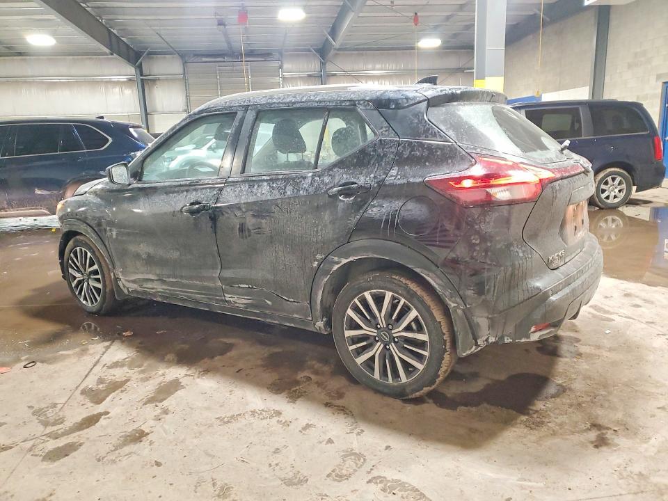 2023 Nissan Kicks sv