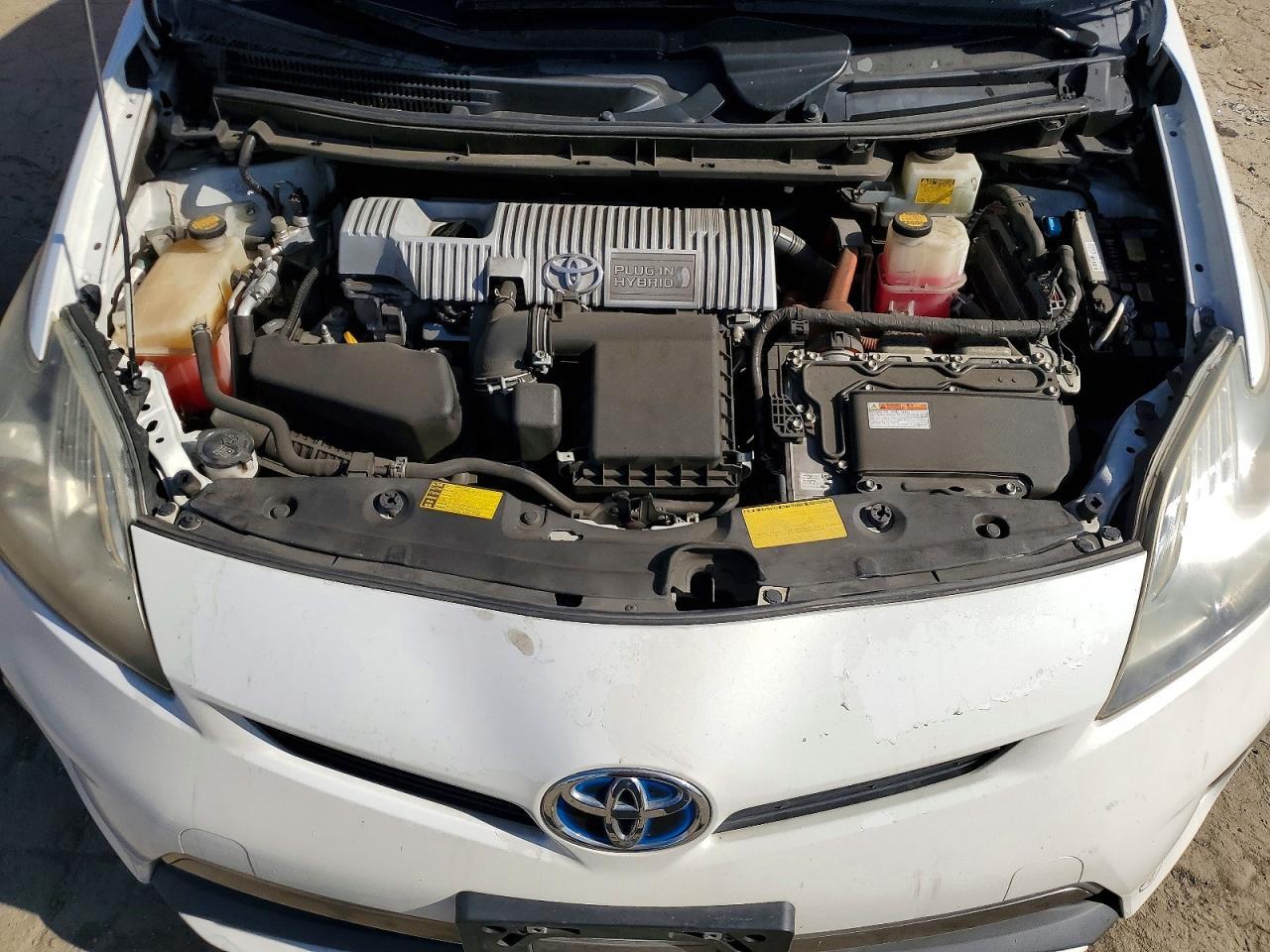 2014 Toyota Prius Plug-in Hybrid Advanced