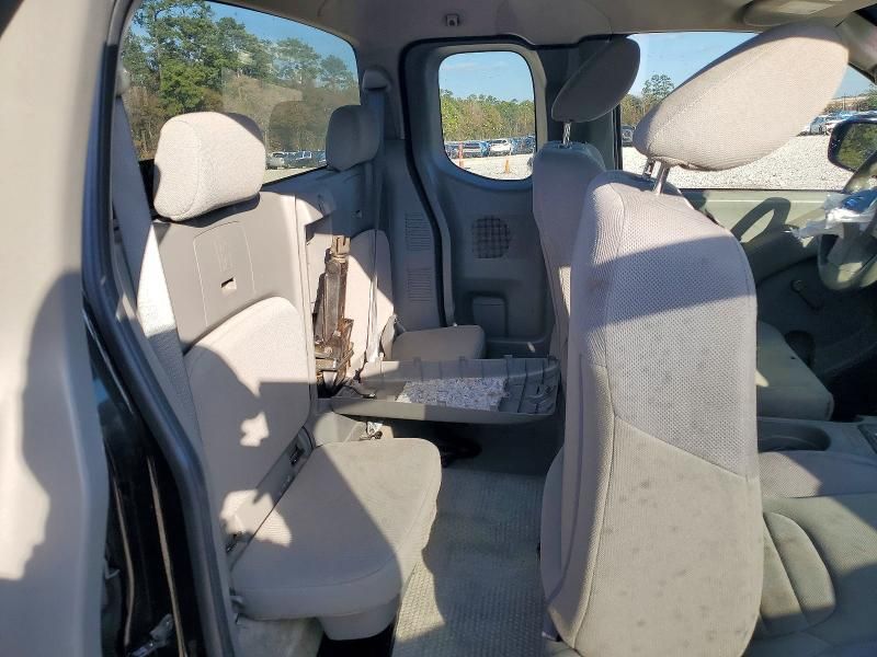 2016 Nissan Frontier s