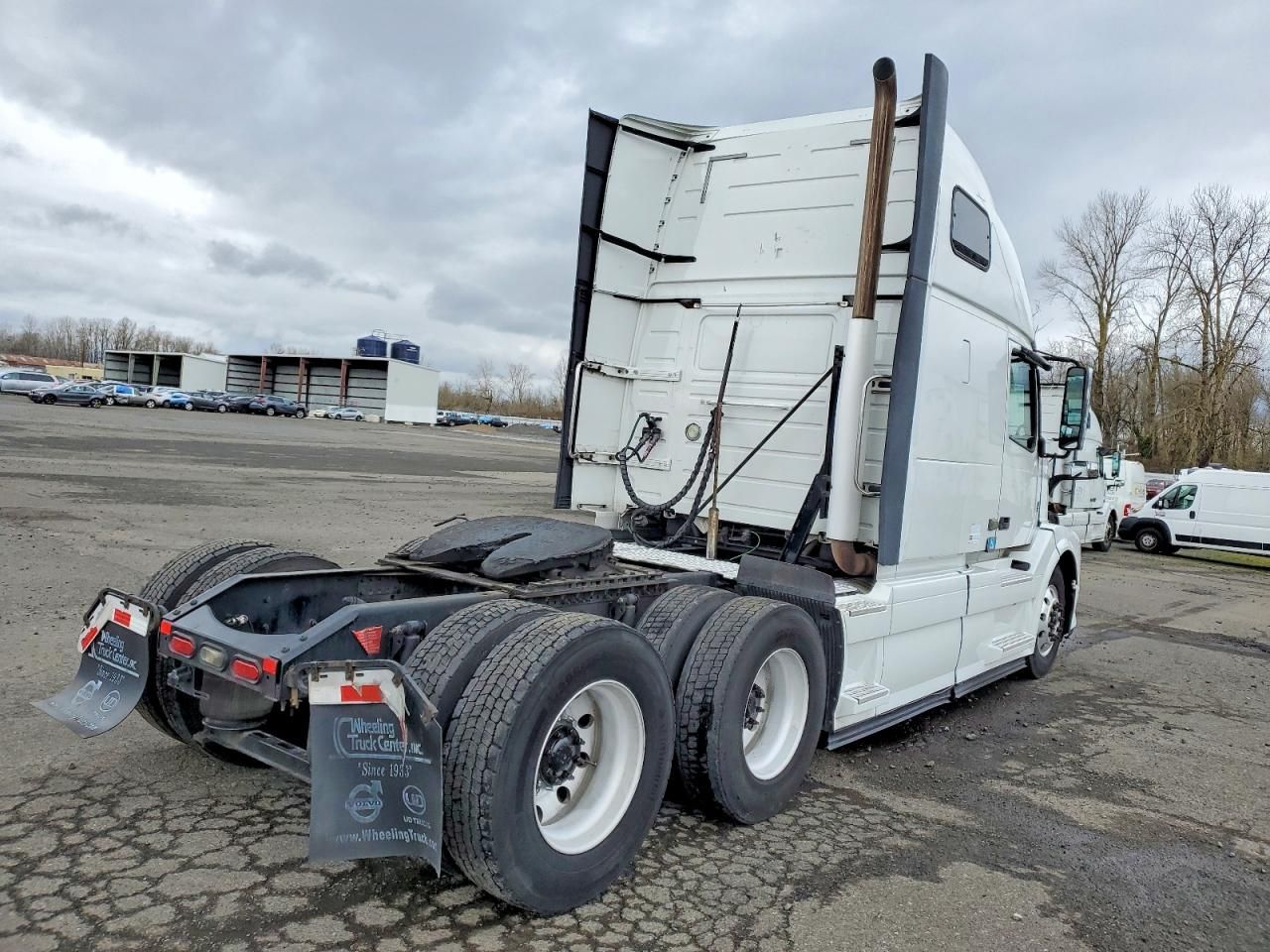 2015 Volvo VNL Semi Truck