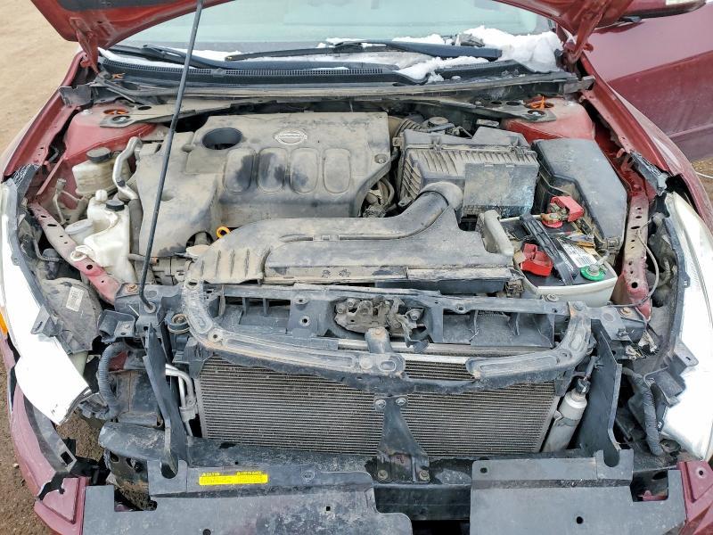 2012 Niss Altima Base