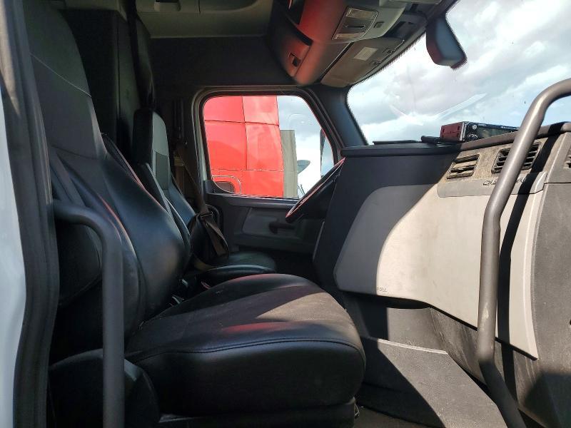 2020 Freightliner Cascadia 126 Semi Truck