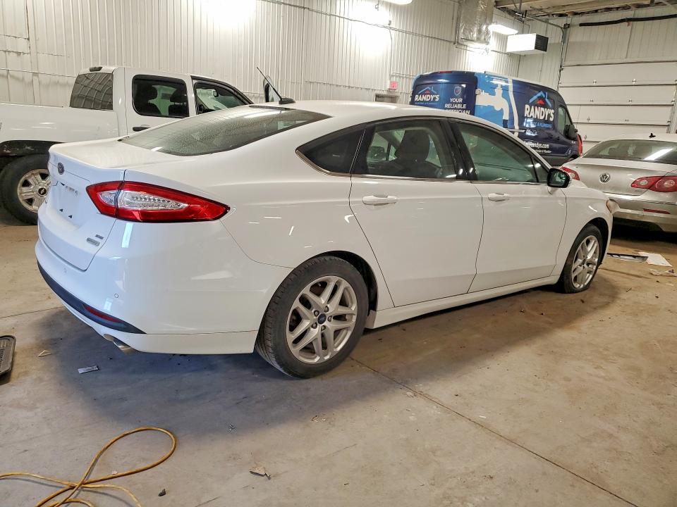 2016 Ford Fusion se