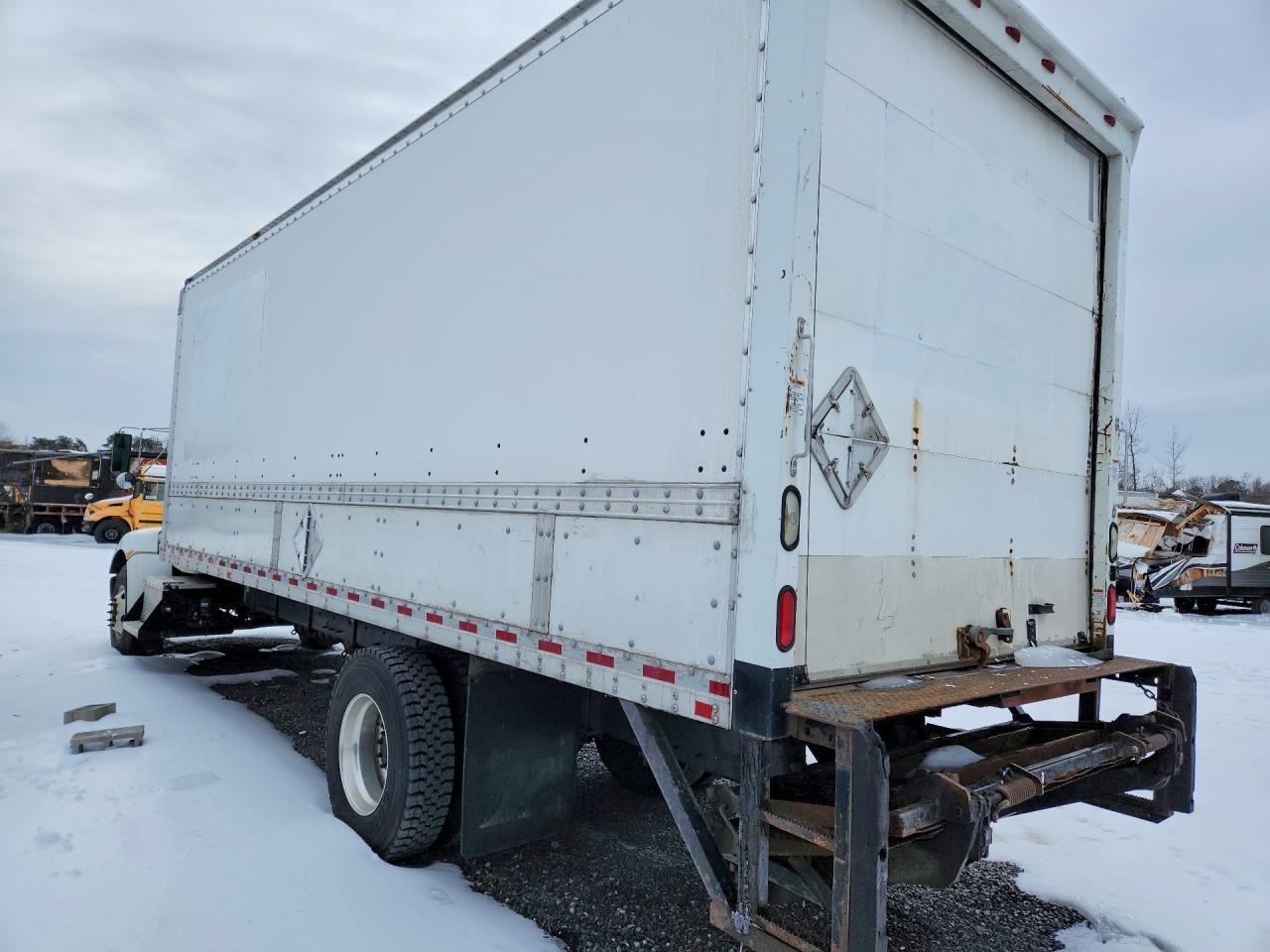 2016 Kenworth T300 BOX Truck
