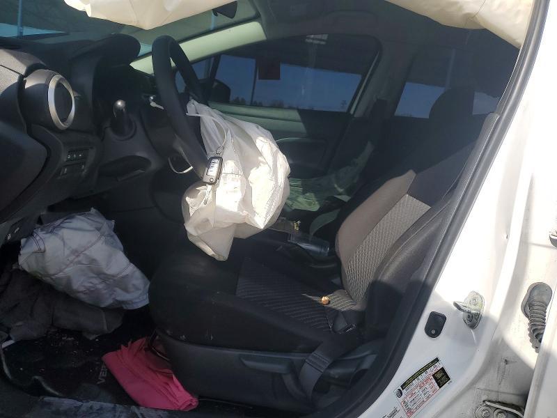 2022 Nissan Versa s