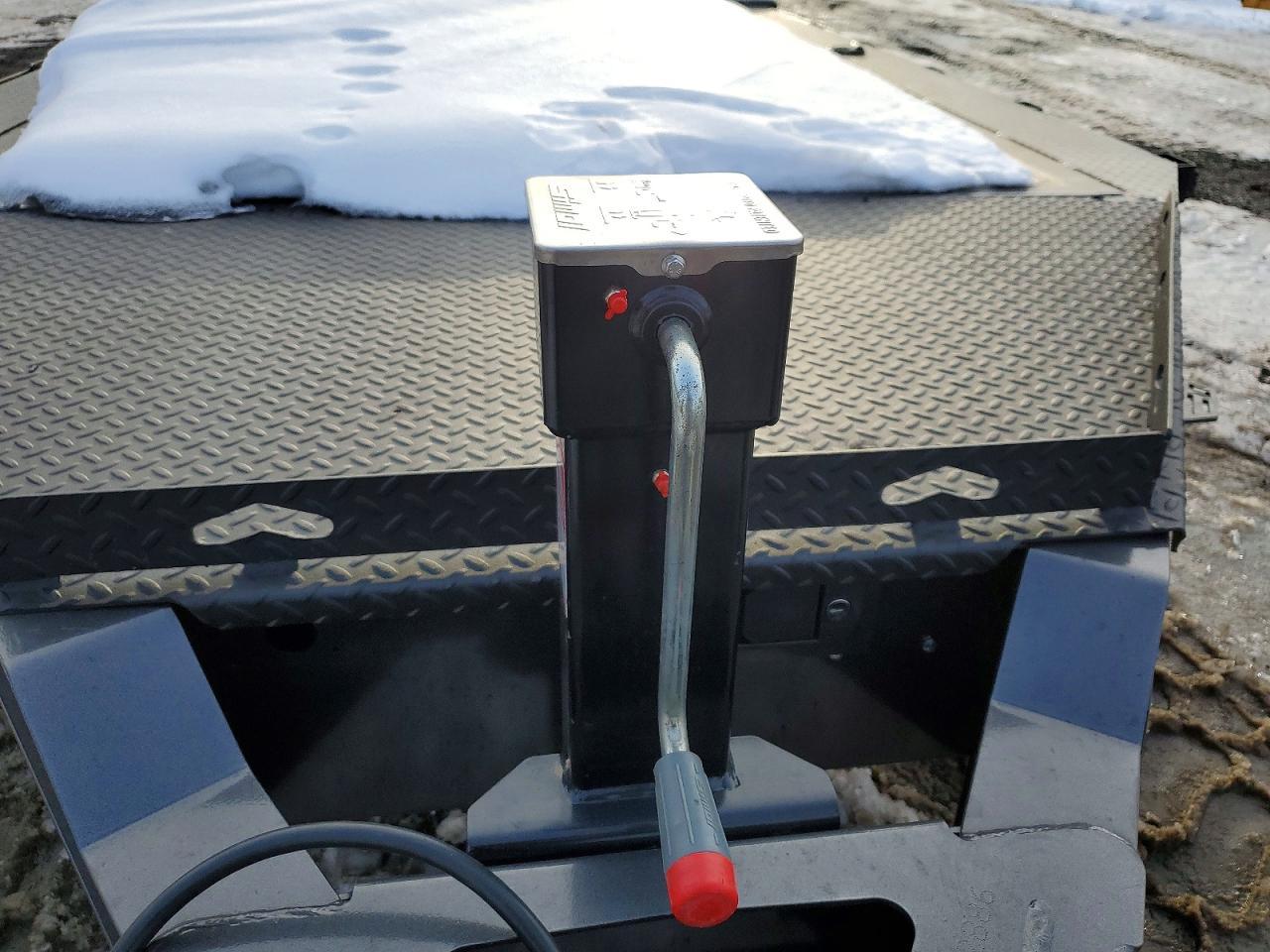 2025 Diamond C Trailer-Equipment Trailer