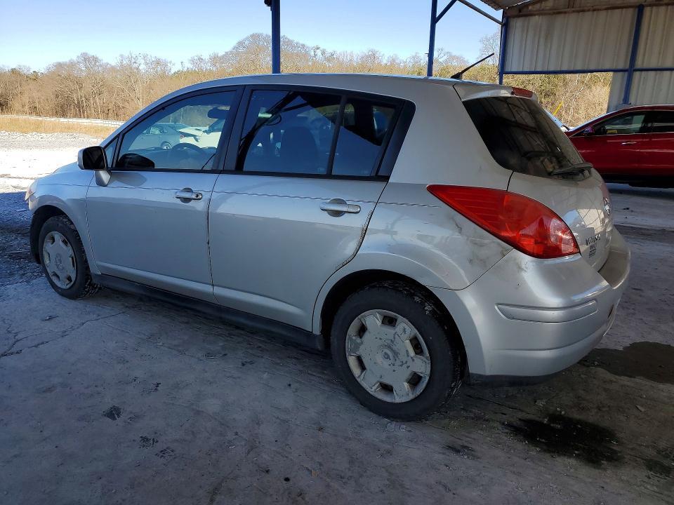 2012 Niss Versa s