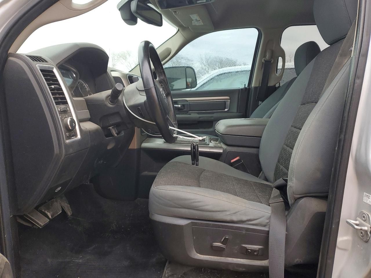 2013 Dodge Ram 1500 slt