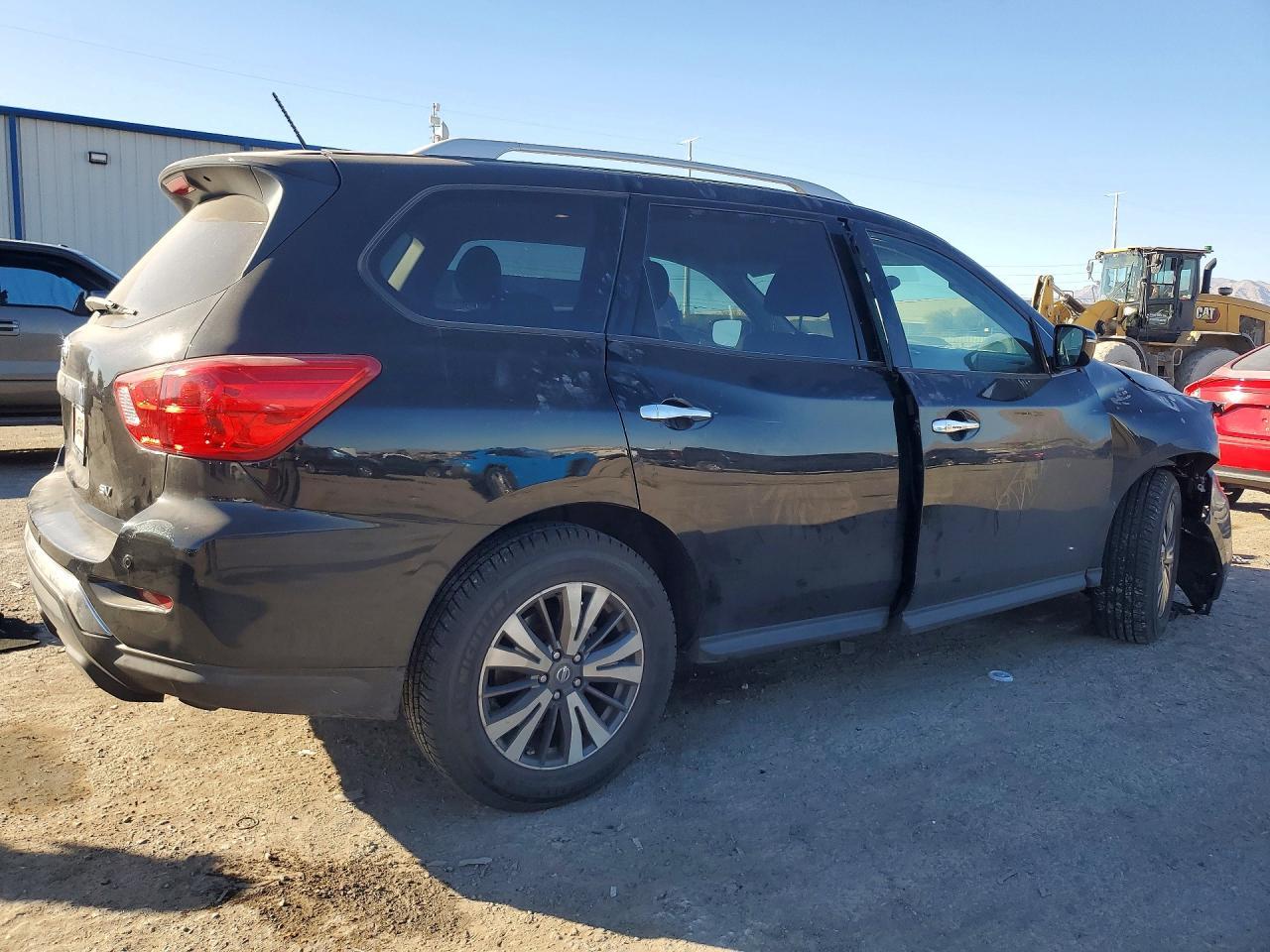 2017 Niss Pathfinder