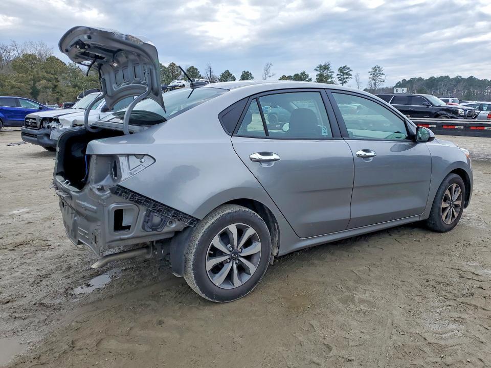 2021 KIA Rio s
