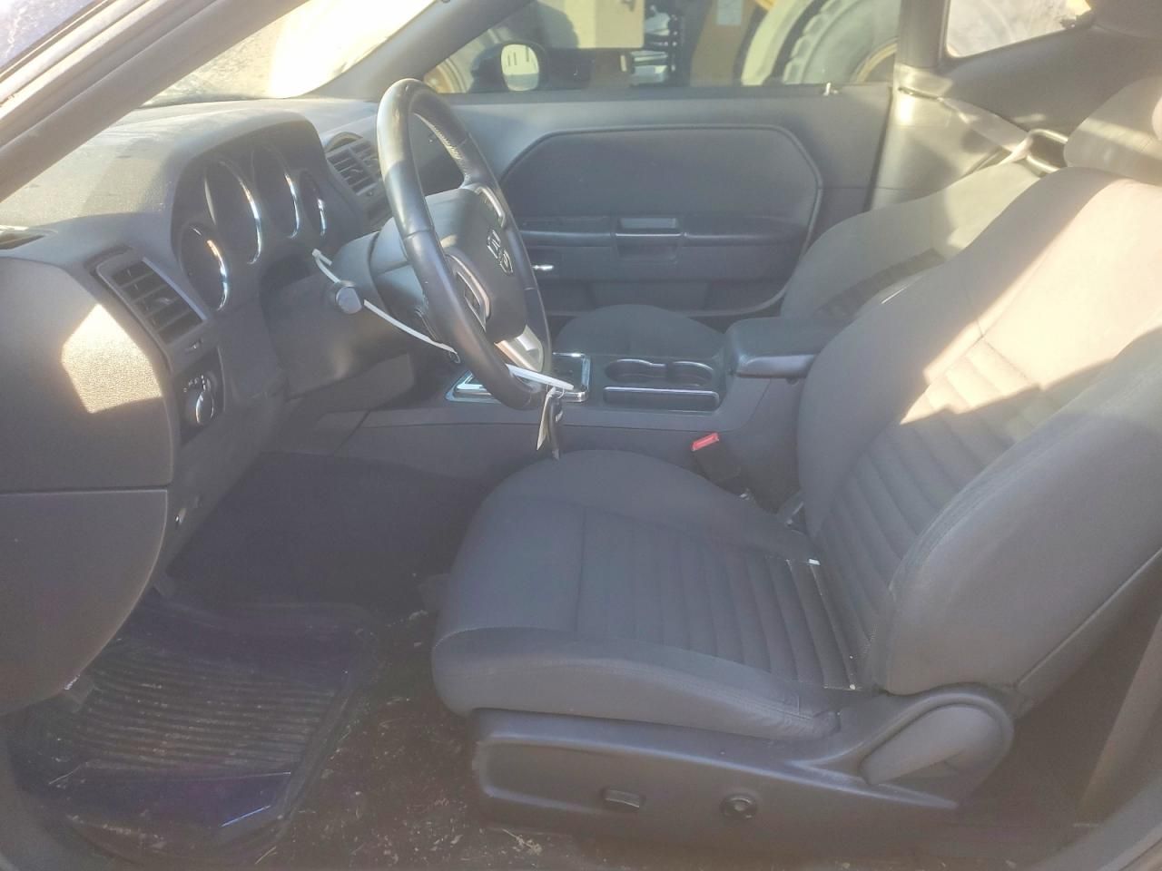 2012 Dodge Challenger sxt