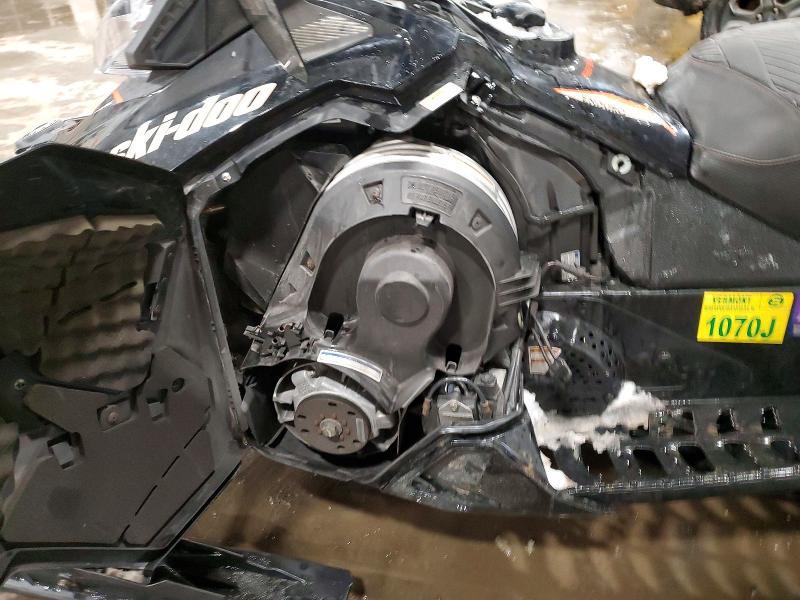 2017 Skidoo Snowmobile
