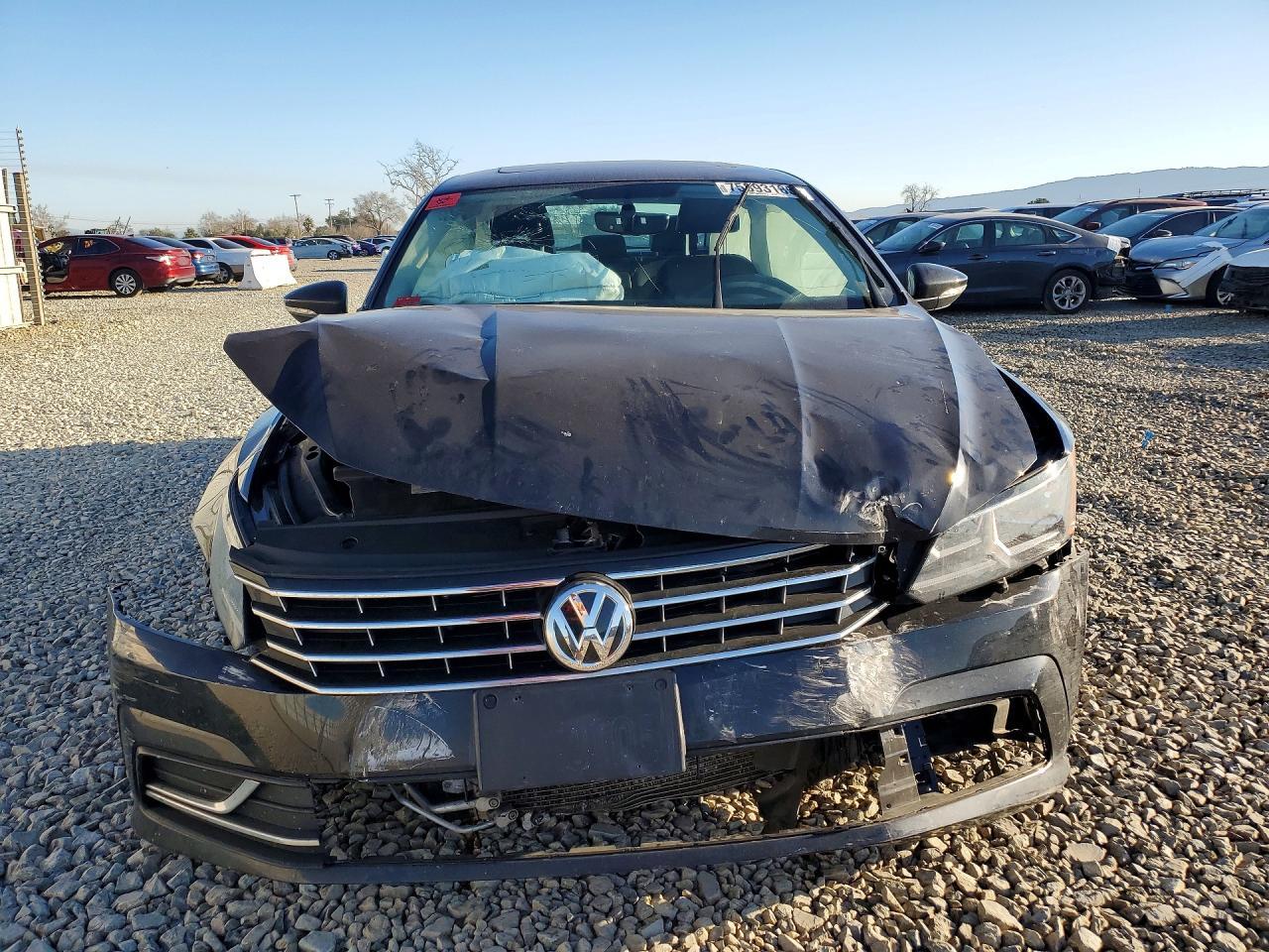 2018 Volkswagen Passat se